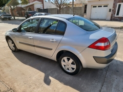 Renault Megane II Dynamique 2.0 16v 4P Mogliani Automotores