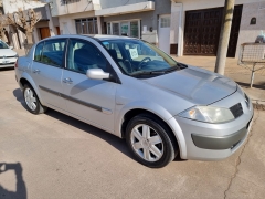 Renault Megane II Dynamique 2.0 16v 4P Mogliani Automotores